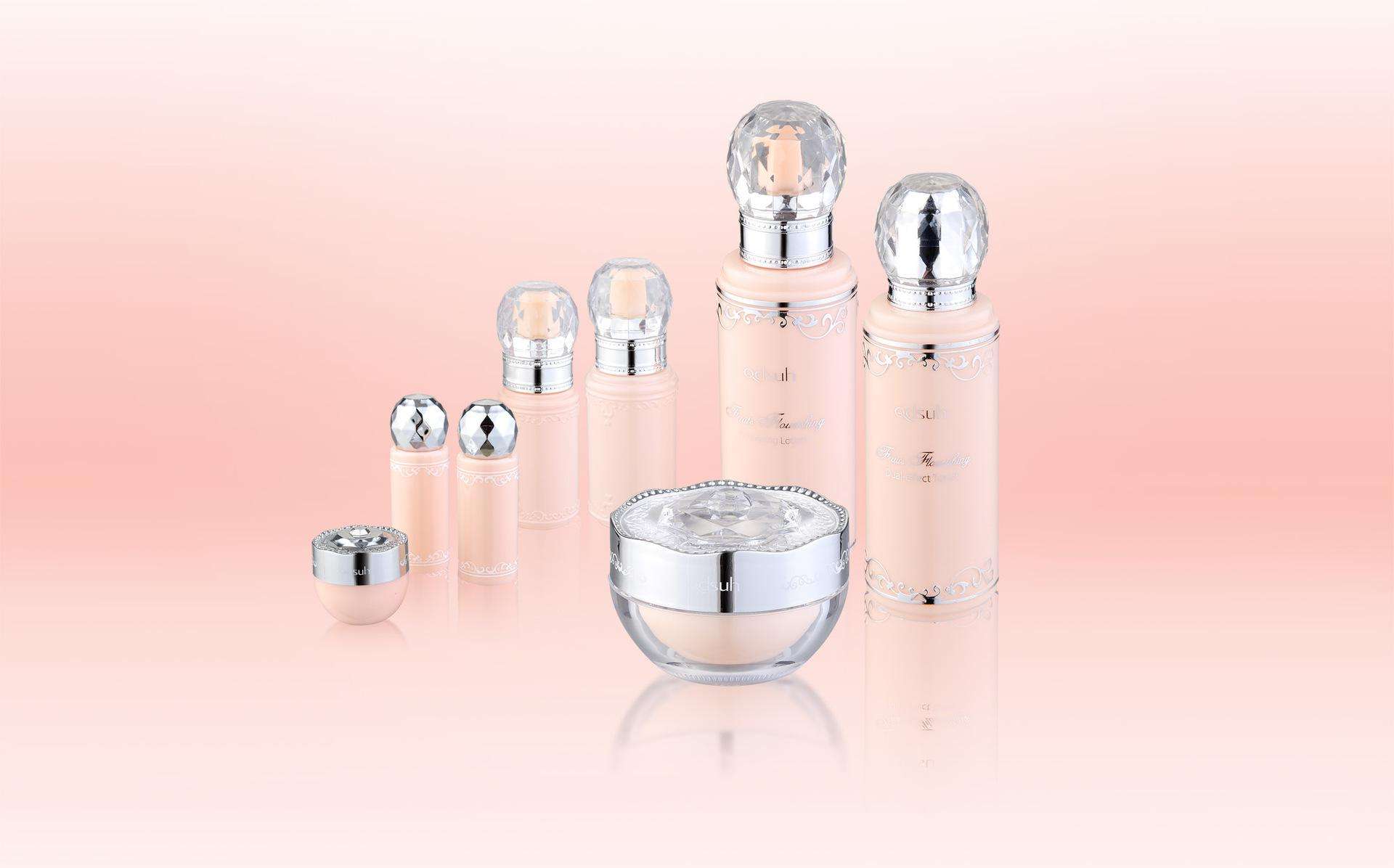 人因工程學(xué)在化妝品類包裝設(shè)計中的應(yīng)用研究 人因工程學(xué)在化妝品類包裝設(shè)計中的應(yīng)用研究