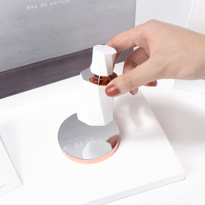 化妝品包裝瓶定制廠家告訴你，聚酯塑料成為容器包裝市場發(fā)展的新常態(tài)