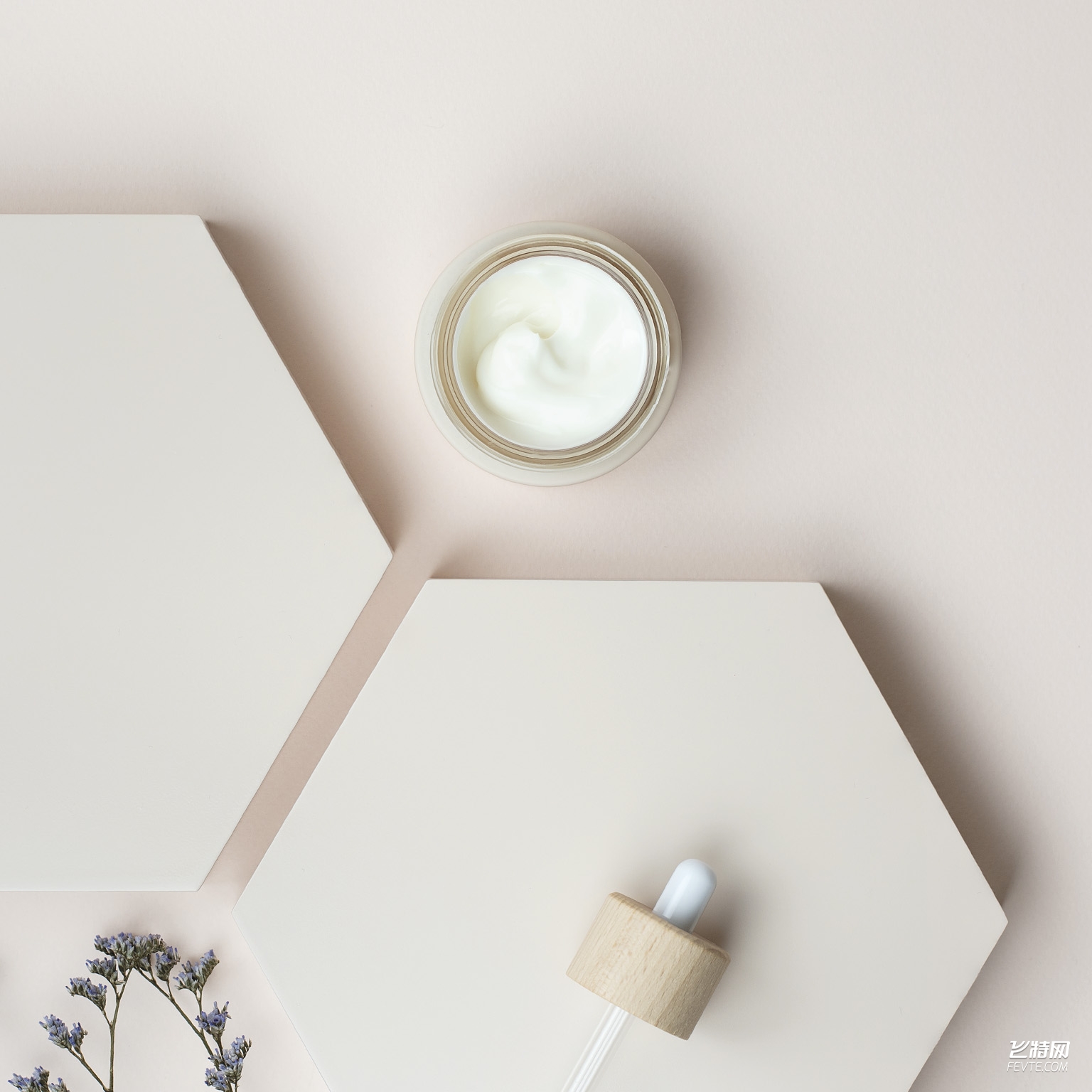 阿里巴巴塑料包裝瓶對天然村料的包裝設(shè)計方法研討 阿里巴巴塑料包裝瓶對天然村料的包裝設(shè)計方法研討