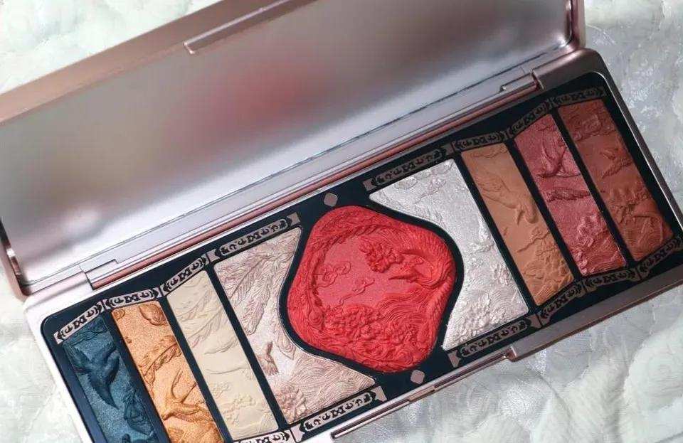 國(guó)貨化妝品的“蝶變”之路 國(guó)貨化妝品的“蝶變”之路